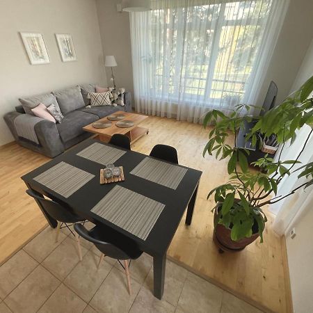 Cozy Home Apartment Kaivas, Free Parking, Self Check-In Riga Exteriér fotografie