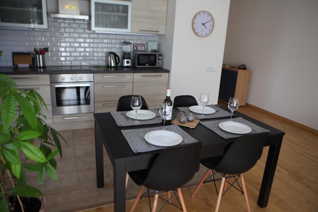 Cozy Home Apartment Kaivas, Free Parking, Self Check-In Riga Exteriér fotografie